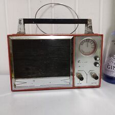 Vecchia radio portatile usato  Soverato