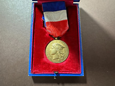 Médaille argent doré d'occasion  Lourdes