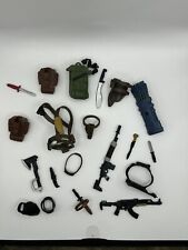 Lote de 21 armas e acessórios em escala 1/12 forragem GIJoe lote classificado (WL21B) comprar usado  Enviando para Brazil