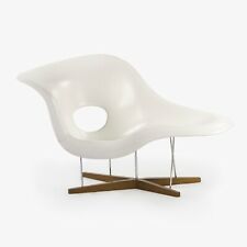 La Chaise Lounge Chair by Charles and Ray Eames for Vitra C. 2005 Herman Miller, used for sale  Shipping to South Africa