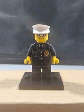Minifigura LEGO CTY0091 - Polícia - Terno da cidade com gravata azul e emblema (rosto de arranhão) comprar usado  Enviando para Brazil