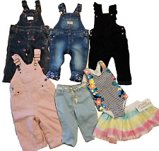 Usado, Lote de 9 monos de ropa para bebés niñas Mos jeans falda traje de baño OshKosh Carters 7 piezas segunda mano  Embacar hacia Argentina