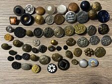 Lot anciens boutons d'occasion  Aubergenville