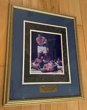 Foto autografiada enmarcada de Muhammad Ali Cassius Clay vs Sonny Liston segunda mano  Embacar hacia Argentina