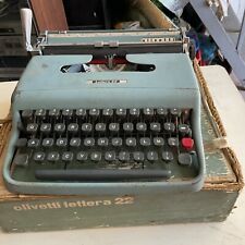 macchina scrivere olivetti lettera 22 usato  Napoli