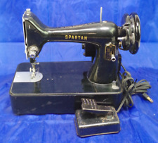 Máquina de costura vintage Singer Spartan 192K precisa de reparo motor lento COMO ESTÁ comprar usado  Enviando para Brazil