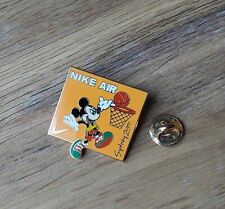 Pin badge mickey d'occasion  Noisy-le-Grand