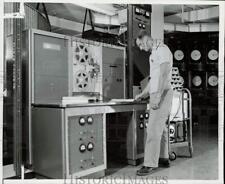 1957 Press Photo Un cerebro electrónico desarrollado por North American Aviation segunda mano  Embacar hacia Argentina