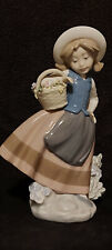 Lladro figurine girl for sale  SOUTHAMPTON