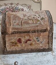 Usado, 18th Century Wedding Box In Silk Upholstered Wood. segunda mano  Embacar hacia Argentina
