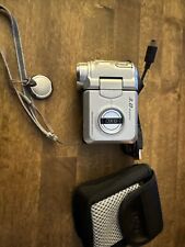 Mini cámara de video digital DXG 305V 5 en 1 3,0 MP 4X zoom plateado, usado segunda mano  Embacar hacia Argentina