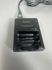 Usado, Carregador de bateria Sony AA ou AAA Ni-MH com cabo de alimentação BC-CS2A genuíno Sony comprar usado  Enviando para Brazil