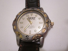 Reloj DKNY para hombre tono plateado 30 cajeros automáticos y batería nueva segunda mano  Embacar hacia Mexico