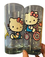 Par de vasos de beber 2013 Sanrio Hello Kitty tazas caballete artístico de 6"" altos triciclo segunda mano  Embacar hacia Argentina
