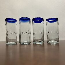 Juego de 4 vasos de tequila soplados a mano hechos en México con borde azul cobalto, usado segunda mano  Embacar hacia Argentina