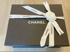 Bolsa de mão vazia Chanel caixa de armazenamento magnética com fita e camélia - caixa aberta, usado comprar usado  Enviando para Brazil