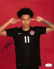 FOTO AUTOGRAFADA ASSINADA TAJON BUCHANAN CANADÁ BRUGGE COPA DO MUNDO FUTEBOL 8X10 CERTIFICADO DE AUTENTICIDADE comprar usado  Enviando para Brazil