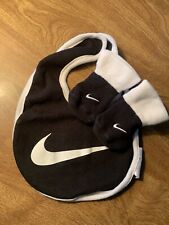 Usado, Nike Baby Bib & Boties Set de 2 Piezas Blanco y Negro Talla 0-6 Meses segunda mano  Embacar hacia Argentina