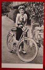 Cartolina ciclismo donna usato  Pistoia