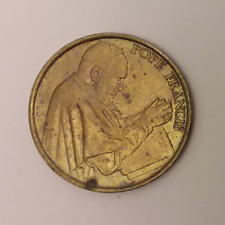 Medalla de moneda de bolsillo religiosa católica del Papa Francisco, usado segunda mano  Embacar hacia Argentina