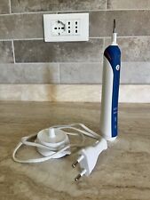 Oral electric toothbrush usato  Italia
