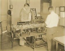 Pennsylvania Railroad máquina de impresión prensa trabajadores en tienda foto antigua segunda mano  Embacar hacia Argentina