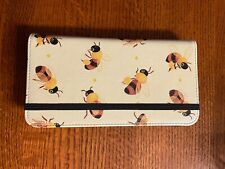 Capa tipo livro Iphone 11 Pro Max Society6 "Couro sintético impressão abelha" - Estampa de abelha, usado comprar usado  Enviando para Brazil