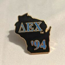 1994 Delta Epsilon Chi DECA School College Wisconsin State Shaped Pin FP20 comprar usado  Enviando para Brazil