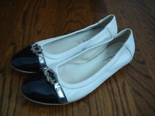 AGL ATTILIO GIUSTI LEOMBRUNI WHITE & BLACK FLATS size 40 ( 9- 9.5 ) for sale  Shipping to South Africa