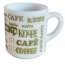 Mug Multi Languages Coffee Kaffe Kawa Kahvi Cafe Vintage 1970's Milk Glass myynnissä  Leverans till Finland