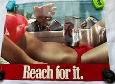 Cartel vintage de cerveza Rainier ""Reach For It"" 22 x 28 hombre cueva garaje chica sexy segunda mano  Embacar hacia Argentina