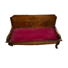 Usado, Sofá-cama antigo casa de bonecas igreja banco pew madeira maciça vermelho almofada comprar usado  Enviando para Brazil