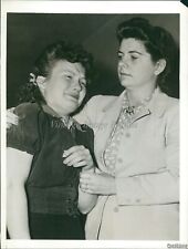 1941 Dpty Cloisea Harmon Comforts Vera Kahler At Baby'S Inquest Crime Photo 6X8 comprar usado  Enviando para Brazil