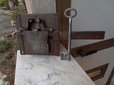 Antica grande serratura usato  Terrasini