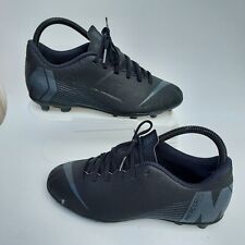 Używany, Buty piłkarskie Nike Mercurial rozmiar 5.5 uk formowane ćwieki vapor 12 czarne eu 38,5  na sprzedaż  PL