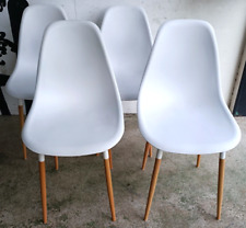 Lot chaises scandinaves d'occasion  Yffiniac