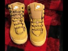 7 nike s women boots for sale  Philadelphia
