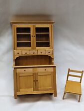 Usado, Hermosos muebles de madera artesanales para casa de muñecas buffet despensa cabaña y silla segunda mano  Embacar hacia Argentina