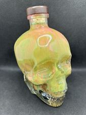 Botella de vodka con cabeza de cristal: colorida decoración de velas de calavera de vidrieras (VACÍA) segunda mano  Embacar hacia Argentina