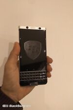 Smartphone blackberry keyone d'occasion  Lille-