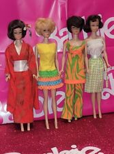 LOTE QUATRO bonecas Barbie vintage dos anos 1960 MAIS roupas! Ótimo estado! comprar usado  Enviando para Brazil