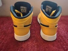 Size 6 - Air Jordan 1 Mid University Gold for sale  Shipping to South Africa