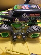 Usado, Camión de control remoto Monster Jam Grave Digger 1/15 segunda mano  Embacar hacia Argentina