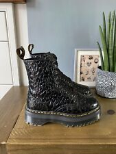 Dr Martens X Girl Jadon Black Leopard Embossed leather platform boots UK 5 EU 38 myynnissä  Leverans till Finland