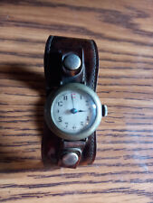 Relógio de pulso militar feminino 1ª Guerra Mundial 1918 com pulseira larga Billabong para reparo comprar usado  Enviando para Brazil