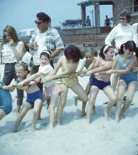 Foto realista estéreo vintage slide 3D CABO DE GUERRA crianças na praia, usado comprar usado  Enviando para Brazil