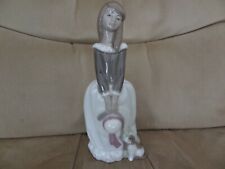 Statuette figurine porcelaine d'occasion  Villecresnes