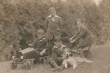 Foto antiga instantânea 4 meninos Pet Dog Collie? Pedal de brinquedo para carro bicicleta, usado comprar usado  Enviando para Brazil