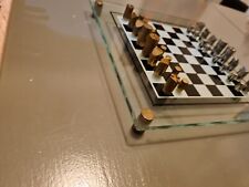 Usado, Conjunto de xadrez contemporâneo de metal em tabuleiro de vidro comprar usado  Enviando para Brazil