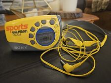 Rádio AM/FM Sony Digital Sports Walkman com braçadeira testada e funcionando comprar usado  Enviando para Brazil